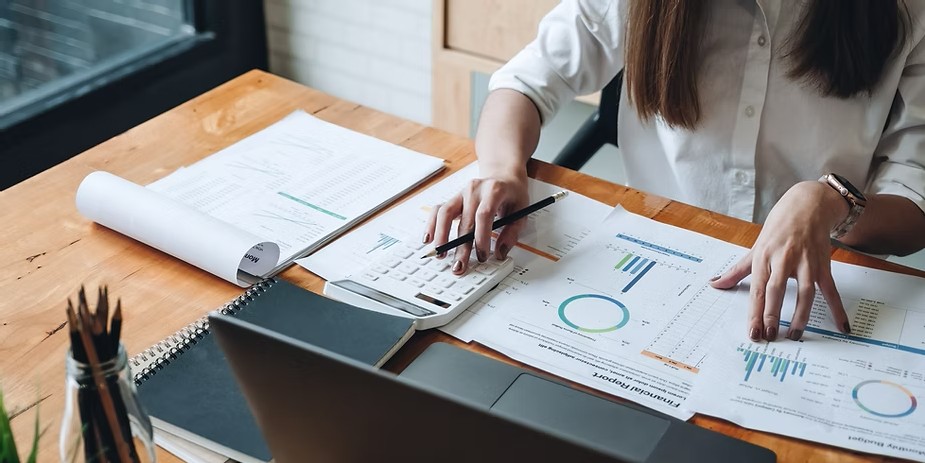 End-of-Year Accounting Made Simple with Summa Cloud